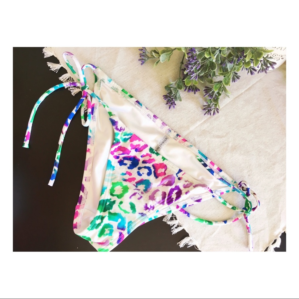 VICTORIA'S SECRET SWIMSUIT BOTTOMS